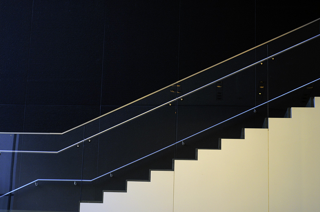 Leinwand „Modern Art Stairs groß“